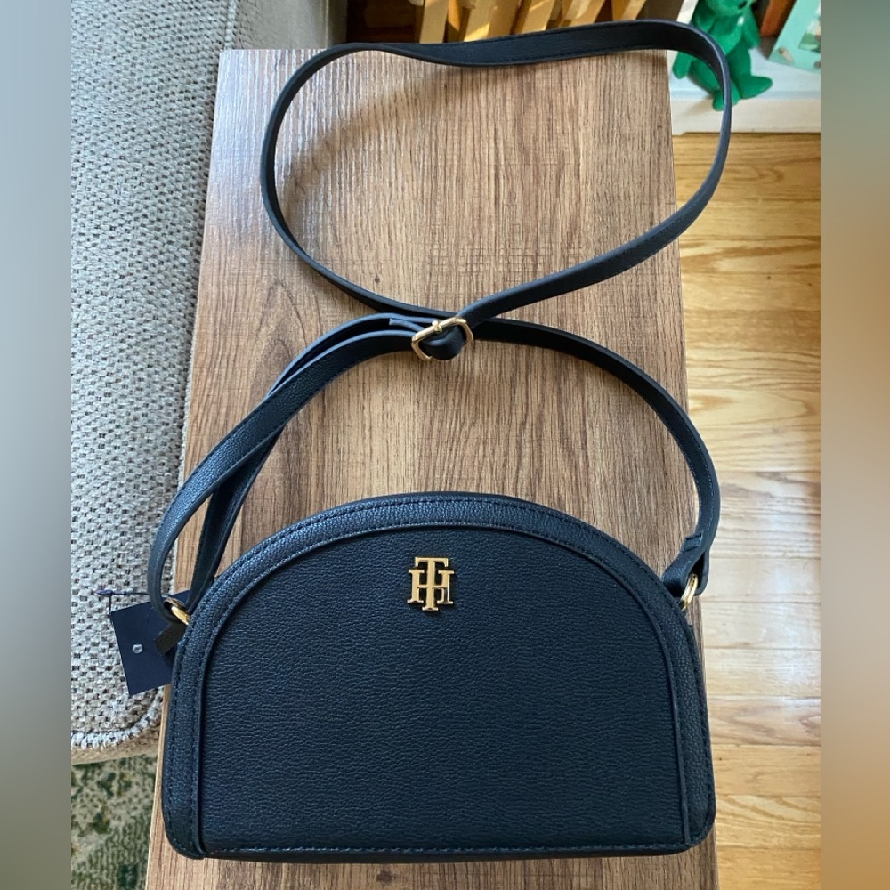 Tommy Hilfiger black purse